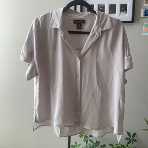 Cute light gray button up short sleeve top